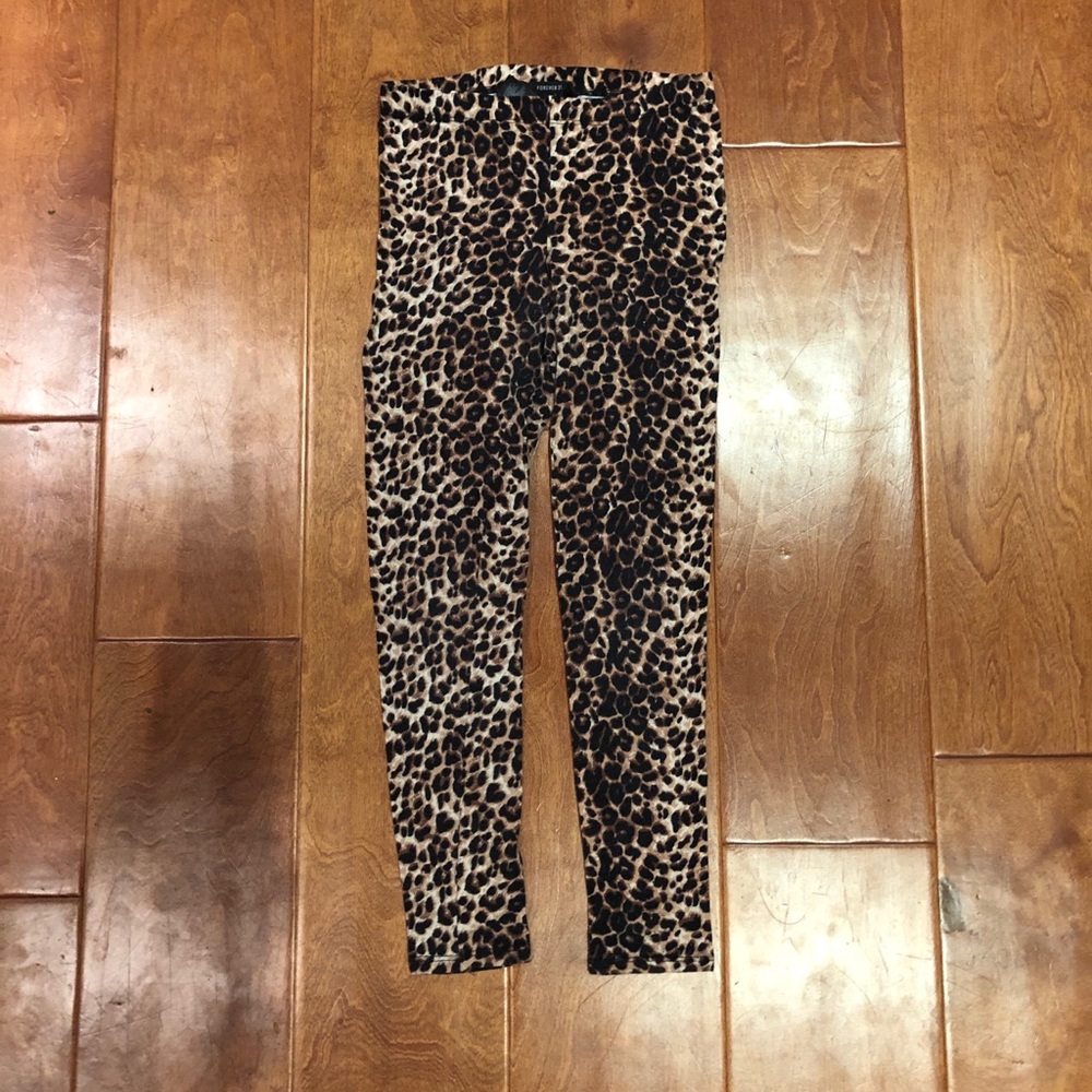 Cheetah print leggings